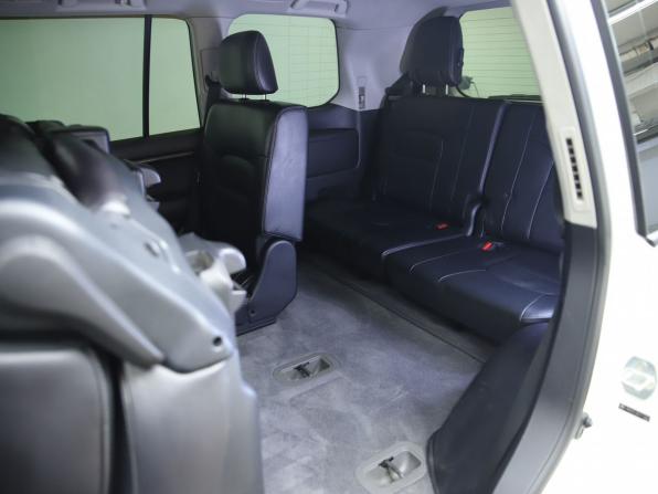 Toyota Land Cruiser 200 Series Рестайлинг 1 с пробегом 2013 года, цена 3 690 000 рублей, 268327 км, внедорожник, Автокод Объявления