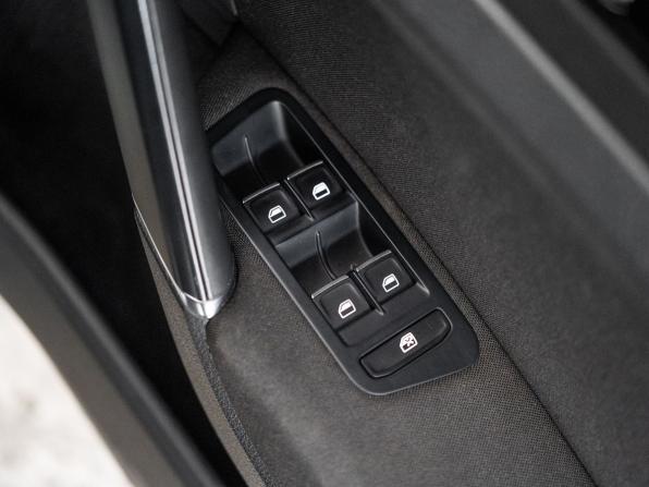 Volkswagen Golf VII с пробегом 2014 года, цена 1 350 000 рублей, 97829 км, универсал, Автокод Объявления