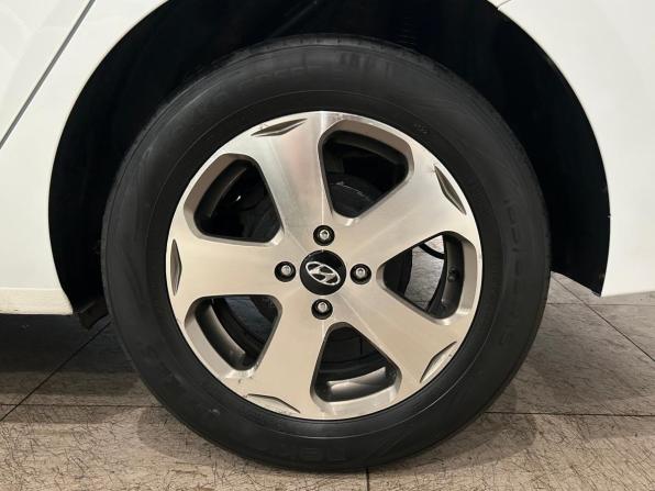 Hyundai Solaris II с пробегом 2019 года, цена 1 149 000 рублей, 179345 км, седан, Автокод Объявления