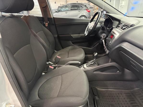 Kia Rio III Рестайлинг с пробегом 2016 года, цена 1 087 000 рублей, 98300 км, седан, Автокод Объявления