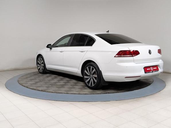 Volkswagen Passat B8 с пробегом 2018 года, цена 2 099 500 рублей, 169000 км, седан, Автокод Объявления