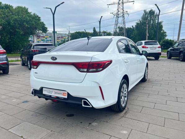 Kia Rio IV Рестайлинг с пробегом 2020 года, цена 1 614 000 рублей, 101802 км, седан, Автокод Объявления