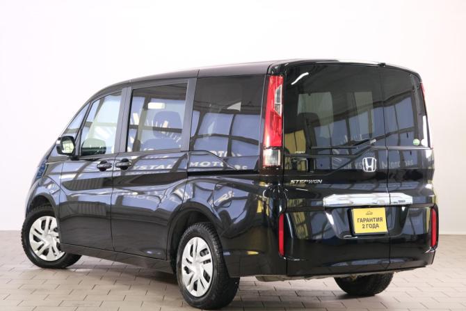 Honda Stepwgn V Рестайлинг с пробегом 2019 года, цена 2 249 000 рублей, 78000 км, минивэн, Автокод Объявления