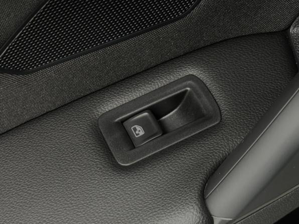 Volkswagen Tiguan II Рестайлинг с пробегом 2021 года, цена 2 650 000 рублей, 59039 км, внедорожник, Автокод Объявления