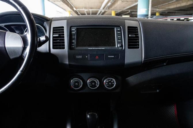 Mitsubishi Outlander II Рестайлинг с пробегом 2011 года, цена 1 365 000 рублей, 161944 км, внедорожник, Автокод Объявления