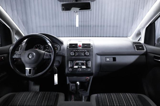 Volkswagen Touran I Рестайлинг 2 с пробегом 2011 года, цена 1 199 000 рублей, 125325 км, компактвэн, Автокод Объявления