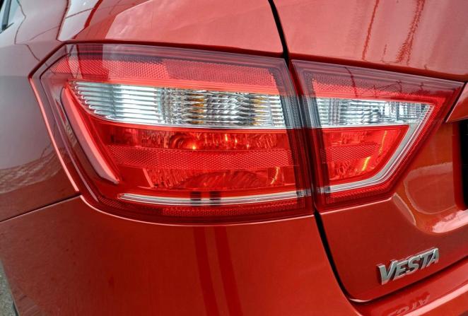 Lada (ВАЗ) Vesta I с пробегом 2017 года, цена 720 000 рублей, 137129 км, седан, Автокод Объявления