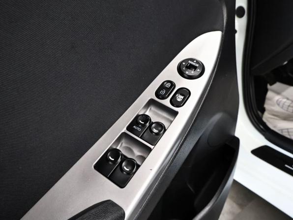 Hyundai Solaris I Рестайлинг с пробегом 2016 года, цена 765 000 рублей, 225493 км, хэтчбек, Автокод Объявления