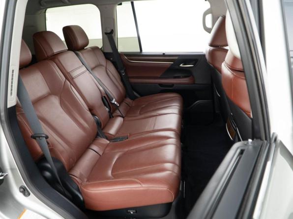 Lexus LX III Рестайлинг 2 с пробегом 2016 года, цена 7 509 050 рублей, 134379 км, внедорожник, Автокод Объявления