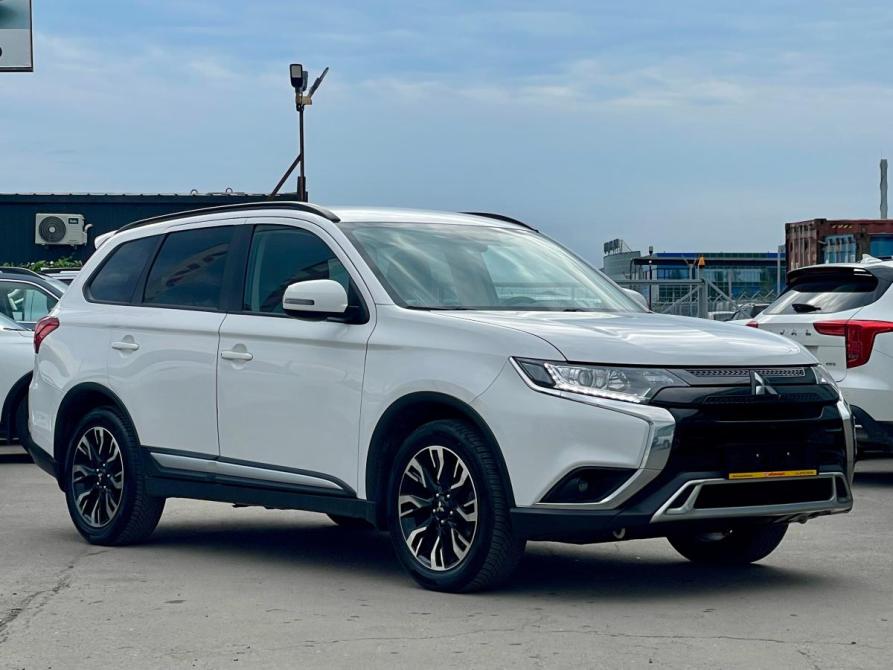 Mitsubishi Outlander III Рестайлинг 3 Вологда  - изображение 7