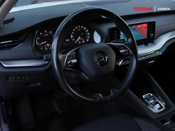 Skoda Octavia IV (A8) с пробегом 2022 года, цена 2 490 000 рублей, 56498 км, лифтбек, Автокод Объявления