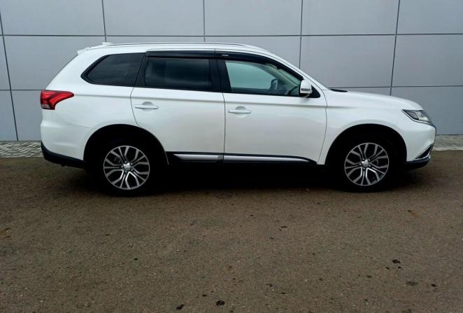 Mitsubishi Outlander III Рестайлинг 2 с пробегом 2018 года, цена 1 880 000 рублей, 217483 км, внедорожник, Автокод Объявления