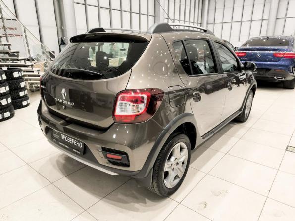 Renault Sandero II Рестайлинг с пробегом 2018 года, цена 1 280 000 рублей, 59418 км, хэтчбек, Автокод Объявления