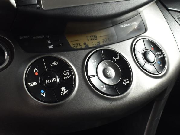 Toyota RAV4 III (XA30) Рестайлинг с пробегом 2011 года, цена 1 565 995 рублей, 266761 км, внедорожник, Автокод Объявления