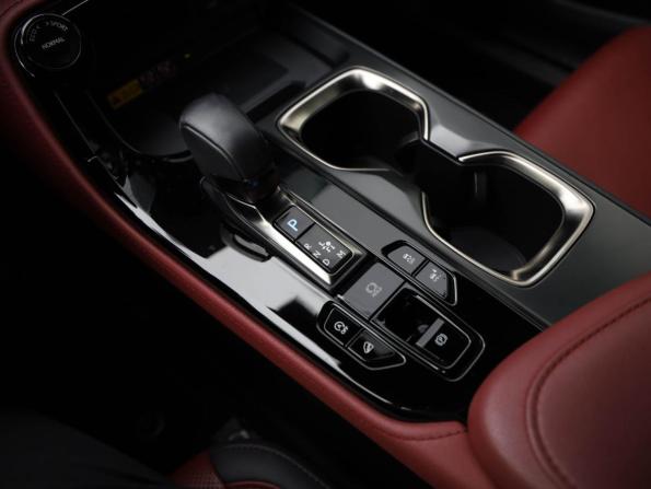 Lexus NX II с пробегом 2022 года, цена 5 999 000 рублей, 37054 км, внедорожник, Автокод Объявления