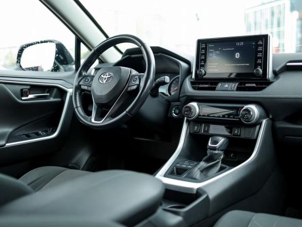Toyota RAV4 V (XA50) с пробегом 2021 года, цена 3 099 000 рублей, 167446 км, внедорожник, Автокод Объявления