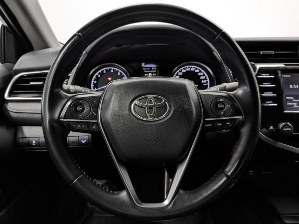 Toyota Camry VIII (XV70) с пробегом 2018 года, цена 2 430 000 рублей, 75781 км, седан, Автокод Объявления