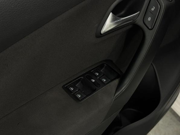Volkswagen Polo V с пробегом 2013 года, цена 930 000 рублей, 116845 км, хэтчбек, Автокод Объявления
