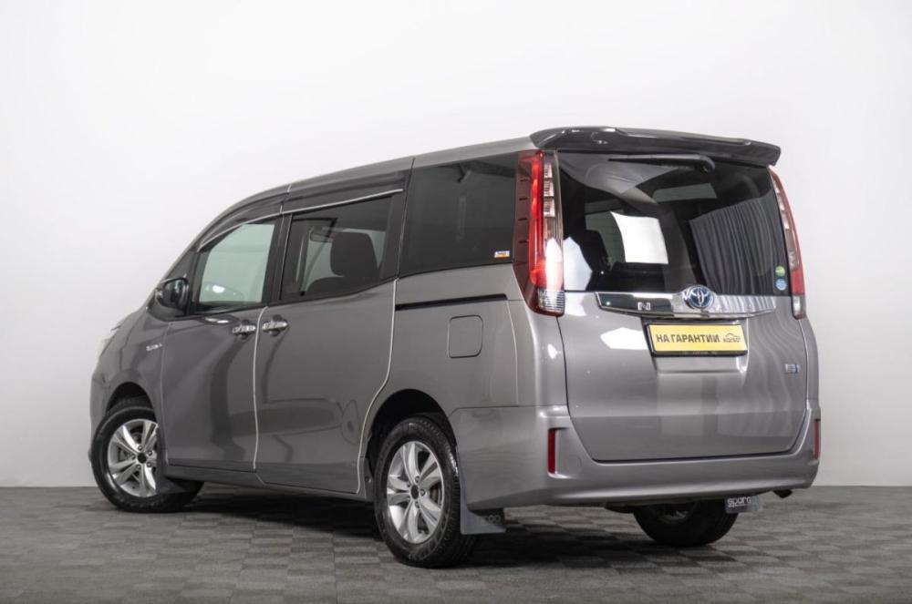 Toyota Noah III (R80) Томск  - изображение 6