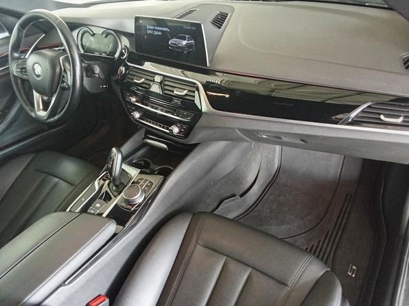 BMW 5 серии VII (G30/G31/G38) с пробегом 2017 года, цена 2 150 000 рублей, 357051 км, седан, Автокод Объявления