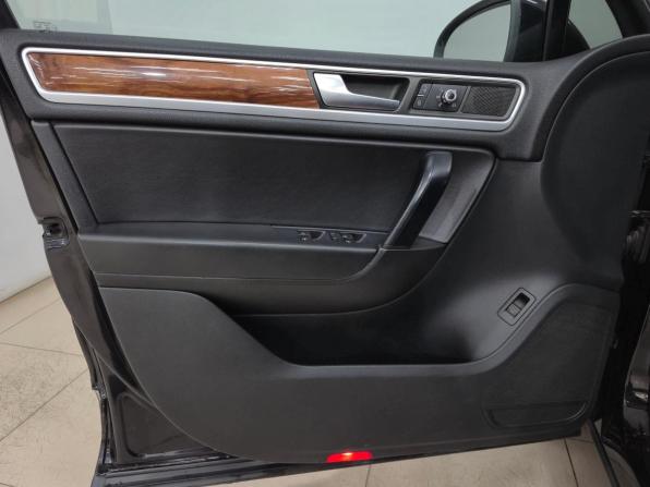 Volkswagen Touareg II с пробегом 2011 года, цена 1 680 000 рублей, 324000 км, внедорожник, Автокод Объявления