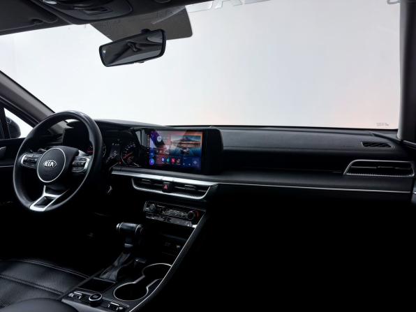 Kia K5 III с пробегом 2020 года, цена 2 349 000 рублей, 105000 км, седан, Автокод Объявления