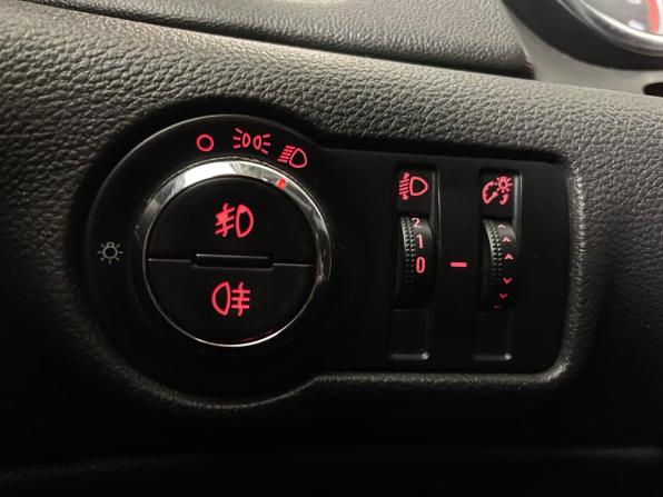 Opel Astra J с пробегом 2011 года, цена 550 000 рублей, 233410 км, хэтчбек, Автокод Объявления