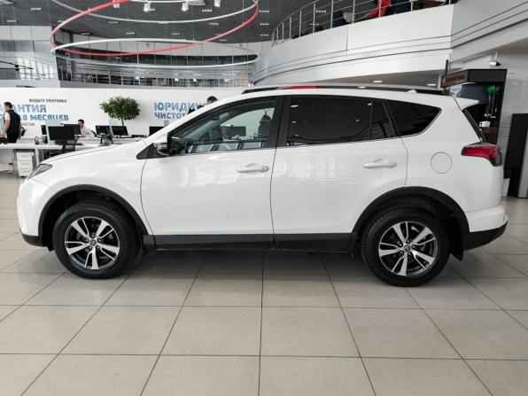 Toyota RAV4 IV (XA40) Рестайлинг с пробегом 2017 года, цена 2 099 000 рублей, 177901 км, внедорожник, Автокод Объявления
