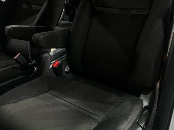 Honda Stepwgn V Рестайлинг с пробегом 2018 года, цена 2 100 000 рублей, 130000 км, минивэн, Автокод Объявления