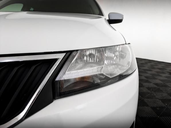 Skoda Rapid I с пробегом 2017 года, цена 1 130 000 рублей, 135292 км, лифтбек, Автокод Объявления