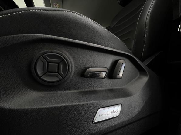 Volkswagen Touareg III с пробегом 2018 года, цена 3 565 000 рублей, 216880 км, внедорожник, Автокод Объявления
