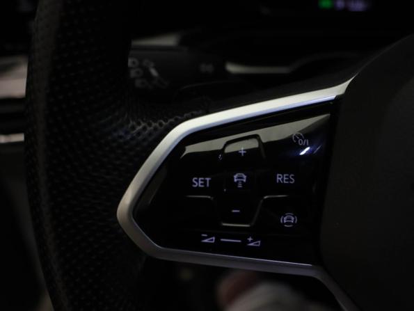 Volkswagen Golf VIII с пробегом 2022 года, цена 2 670 000 рублей, 59000 км, хэтчбек, Автокод Объявления