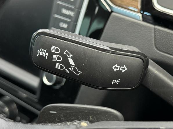 Volkswagen Passat B8 с пробегом 2015 года, цена 1 648 000 рублей, 125014 км, седан, Автокод Объявления