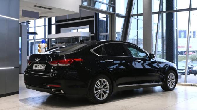 Hyundai Genesis II с пробегом 2016 года, цена 1 800 000 рублей, 238000 км, седан, Автокод Объявления
