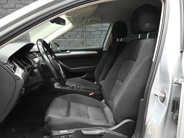 Volkswagen Passat B8 с пробегом 2018 года, цена 2 190 000 рублей, 98056 км, седан, Автокод Объявления