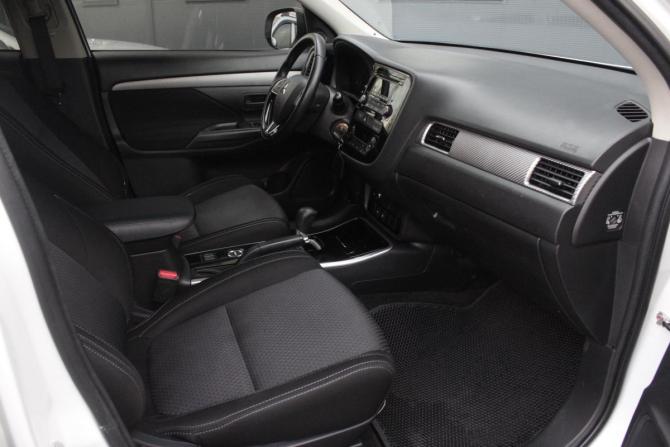 Mitsubishi Outlander III Рестайлинг 2 с пробегом 2018 года, цена 1 940 000 рублей, 154372 км, внедорожник, Автокод Объявления
