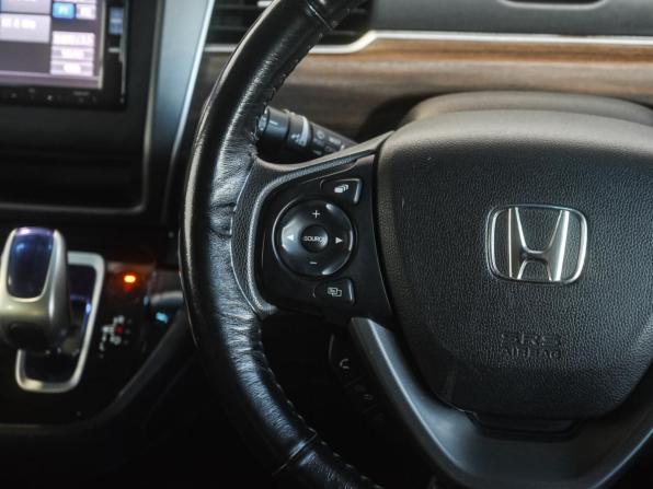 Honda Freed II с пробегом 2017 года, цена 1 399 000 рублей, 132187 км, компактвэн, Автокод Объявления