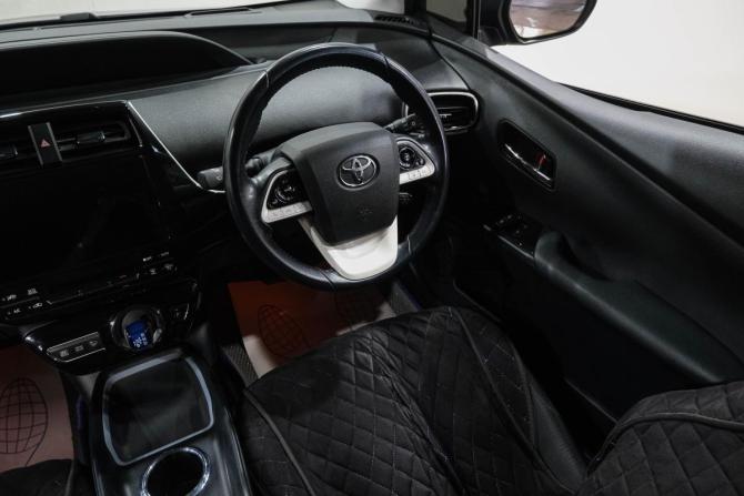 Toyota Prius IV (XW50) с пробегом 2016 года, цена 1 629 000 рублей, 112000 км, лифтбек, Автокод Объявления