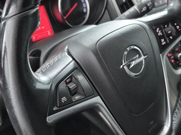 Opel Astra J с пробегом 2010 года, цена 610 000 рублей, 161117 км, хэтчбек, Автокод Объявления