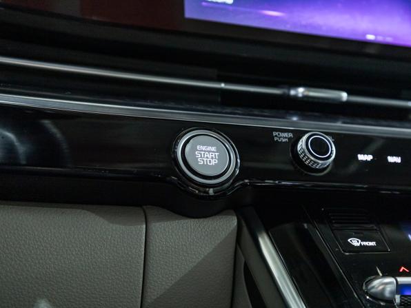 Kia Carnival IV с пробегом 2022 года, цена 3 849 700 рублей, 108308 км, минивэн, Автокод Объявления