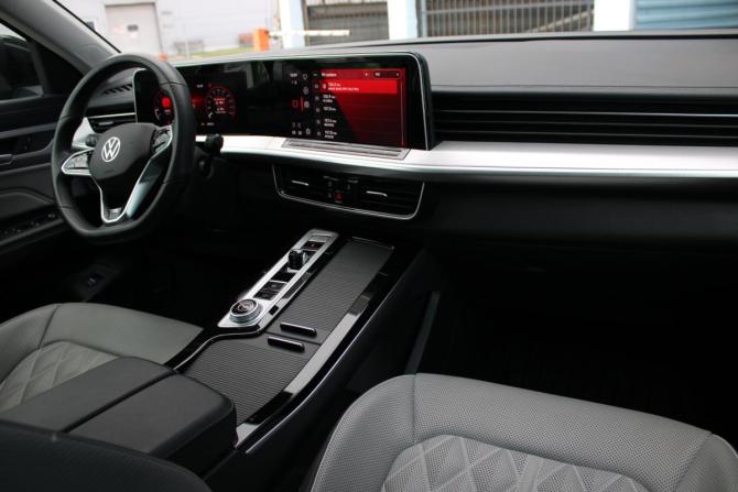Volkswagen Tavendor I с пробегом 2023 года, цена 4 499 000 рублей, 27000 км, внедорожник, Автокод Объявления