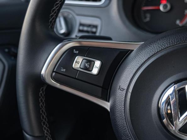 Volkswagen Polo V Рестайлинг с пробегом 2016 года, цена 1 719 000 рублей, 180987 км, седан, Автокод Объявления