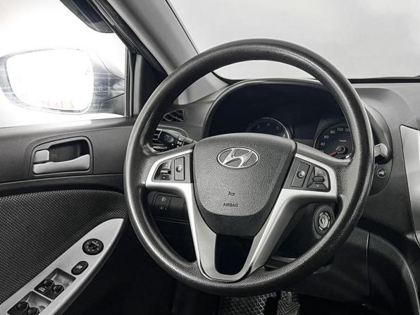 Hyundai Solaris I с пробегом 2012 года, цена 804 000 рублей, 104371 км, седан, Автокод Объявления
