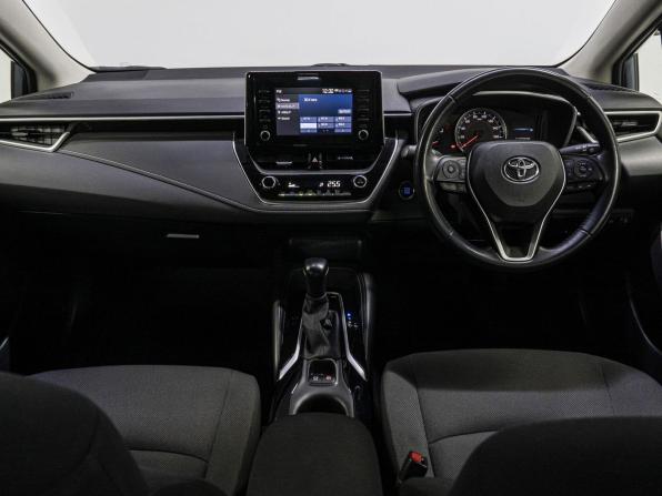 Toyota Corolla XI (E160 E170 E180) Рестайлинг 1 с пробегом 2019 года, цена 1 689 000 рублей, 45546 км, седан, Автокод Объявления