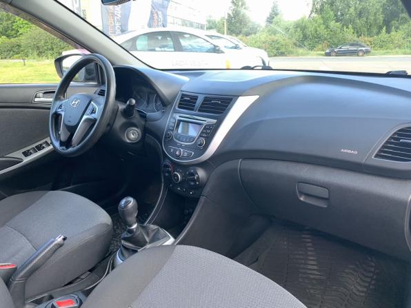 Hyundai Solaris I с пробегом 2013 года, цена 830 000 рублей, 152610 км, седан, Автокод Объявления