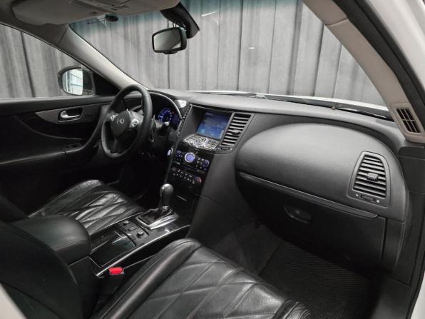 Infiniti QX70 с пробегом 2013 года, цена 1 750 000 рублей, 212000 км, внедорожник, Автокод Объявления