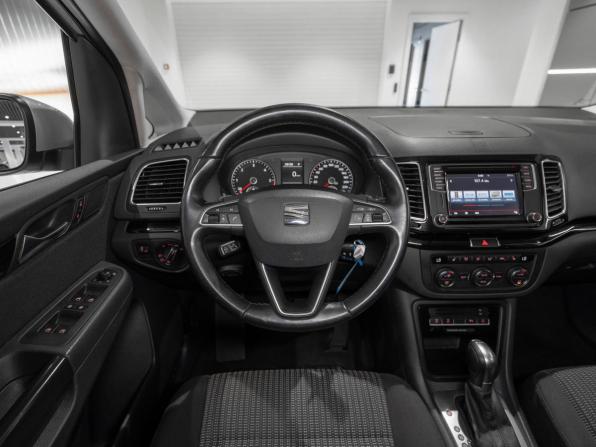SEAT Alhambra II Рестайлинг с пробегом 2015 года, цена 1 770 000 рублей, 225219 км, минивэн, Автокод Объявления
