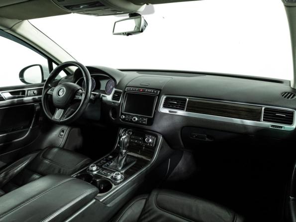 Volkswagen Touareg II Рестайлинг с пробегом 2014 года, цена 1 839 000 рублей, 297904 км, внедорожник, Автокод Объявления