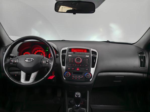 Kia Ceed I Рестайлинг с пробегом 2010 года, цена 675 000 рублей, 170000 км, хэтчбек, Автокод Объявления