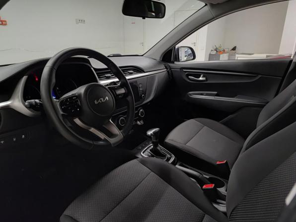 Kia Rio IV Рестайлинг с пробегом 2021 года, цена 1 616 000 рублей, 130946 км, седан, Автокод Объявления